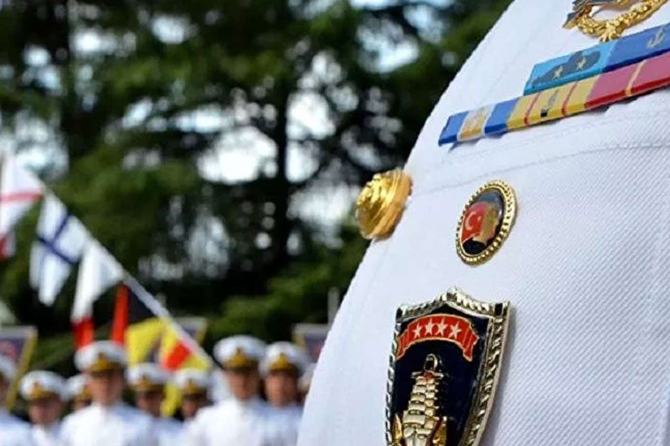 Darbe imalı bildiri yayımlayan 6 şüpheli serbest bırakıldı Darbe imalı bildiri yayımlayan 6 şüpheli serbest bırakıldı